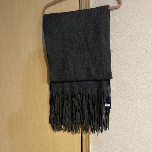 Lucky Brand Accessories - Women Men NWT Lucky Brand Lightweight Warm Fringe Big Scarf New with tags